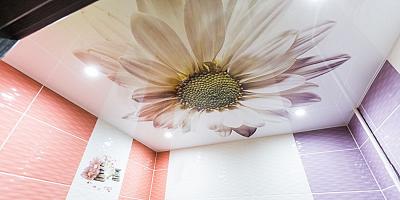 Натяжной потолок с фотопечатью в ванную